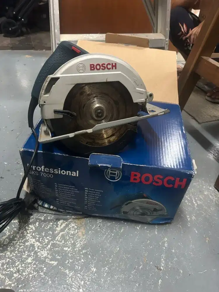 Bosch GKS 7000 Professional  Gergaji Sirkular Circular Saw mesin Alat