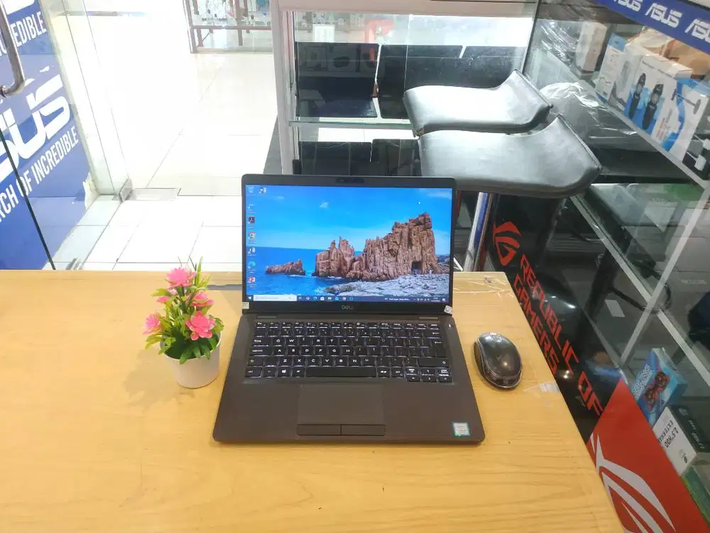 LAPTOP DIJUAL DELL LATITUDE 5300 CORE i5 GEN 8 RAM 8GB