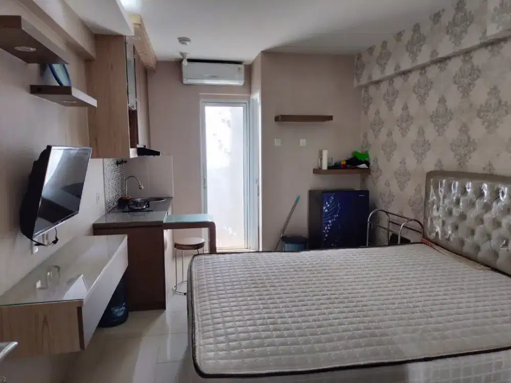 Disewakan bulanan apt bassura studio furnish