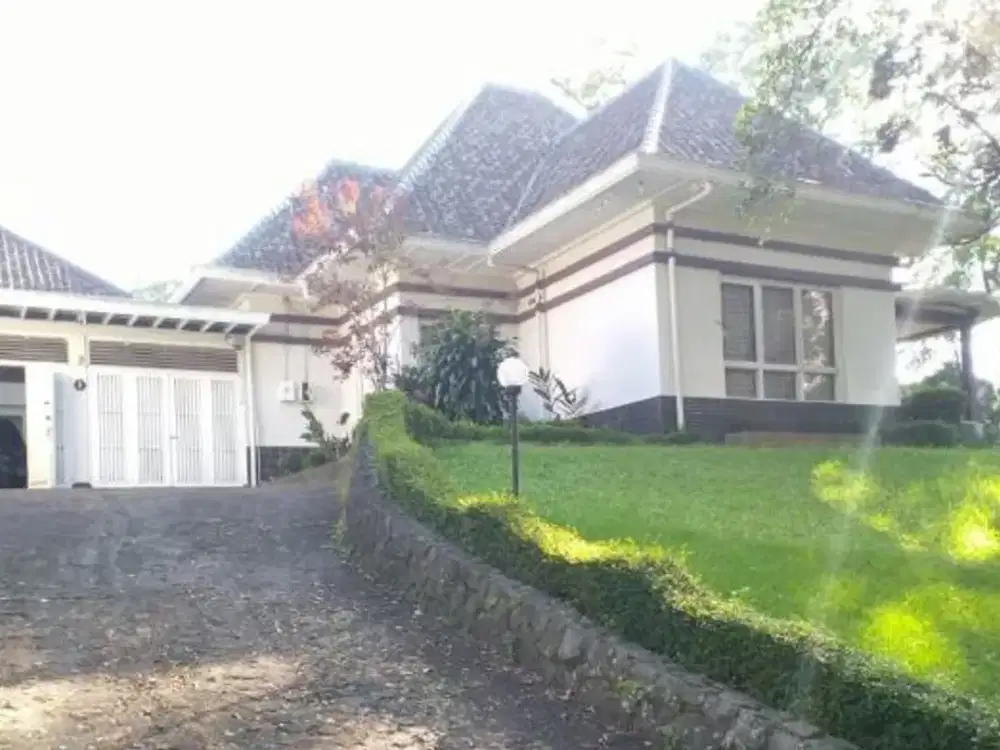 Rumah Cipaganti Bandung Utara Luas Besar