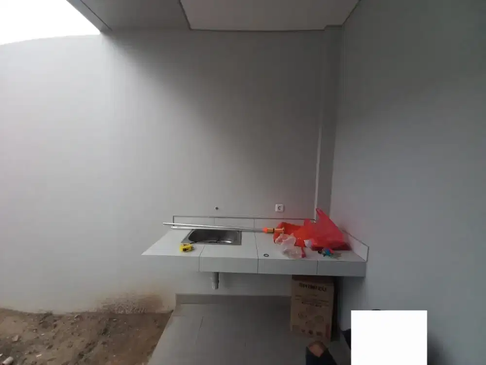 Disewakan Ruko Lavanya Harapan Indah. Lokasi dekat dgn SCG.