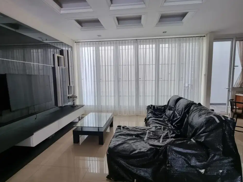 Disewakan Rumah 4BR Furnished di Pondok Indah, Kebayoran Lama Jakarta Selatan