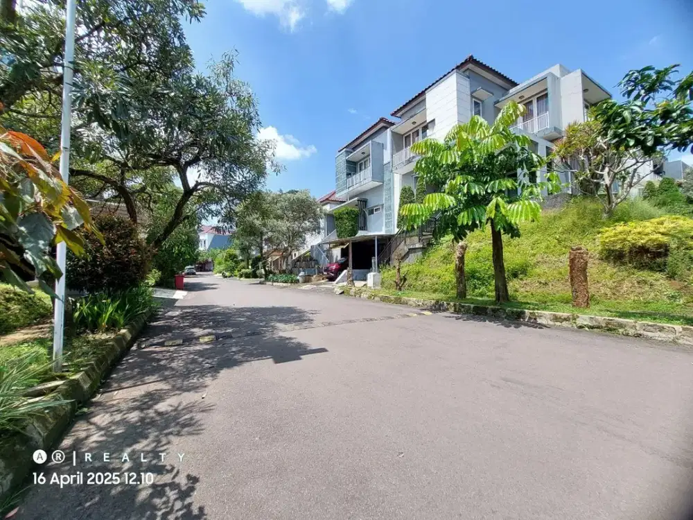 DIJUAL RUMAH Kota Bandung Perumahan Cigadung DAGO Bandung