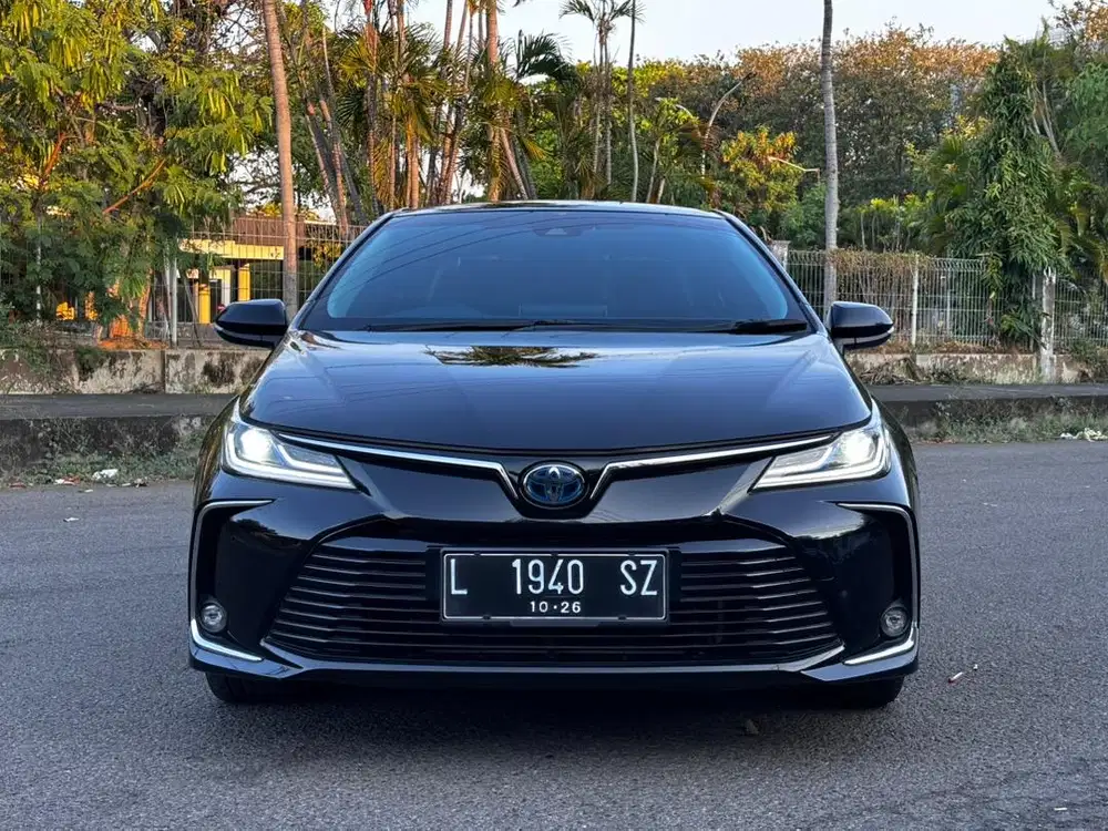 Toyota Corolla Altis Hybrid 1,8 Matic 2021 KM Rendah Bisa Kredit / TT
