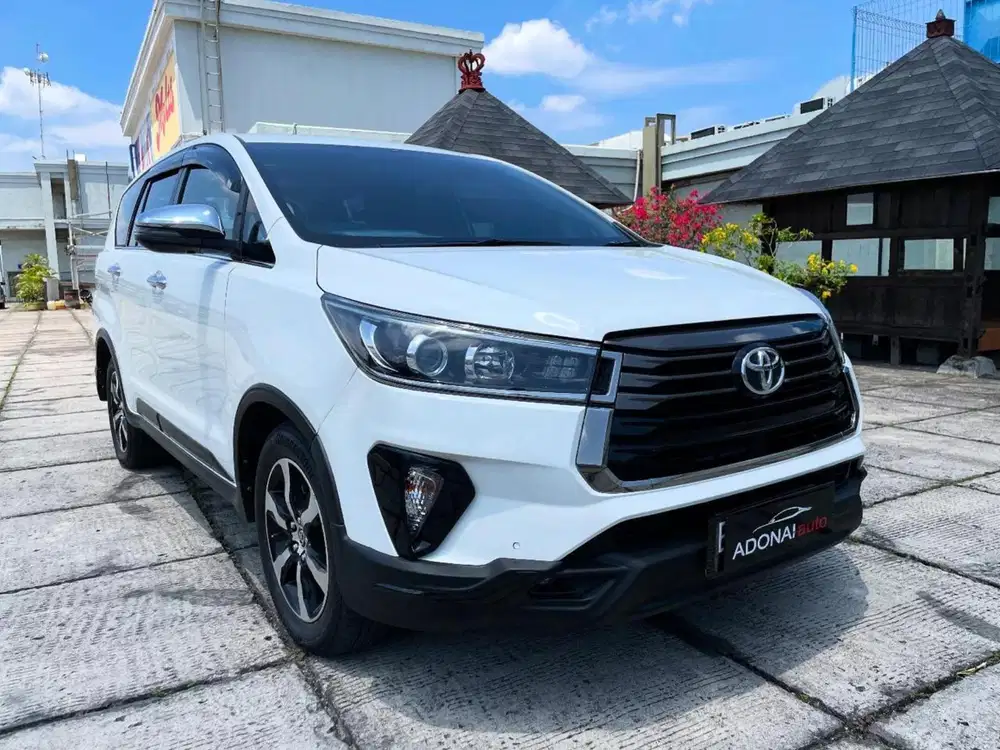 TOYOTA INNOVA VENTURER 2.4 AT MATIC 2021
