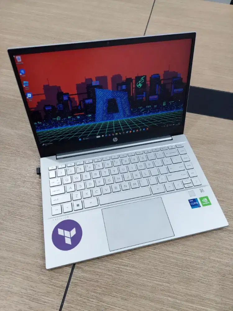 Laptop HP Pavilion 14-dv2000TX i7 (LIKE NEW!)