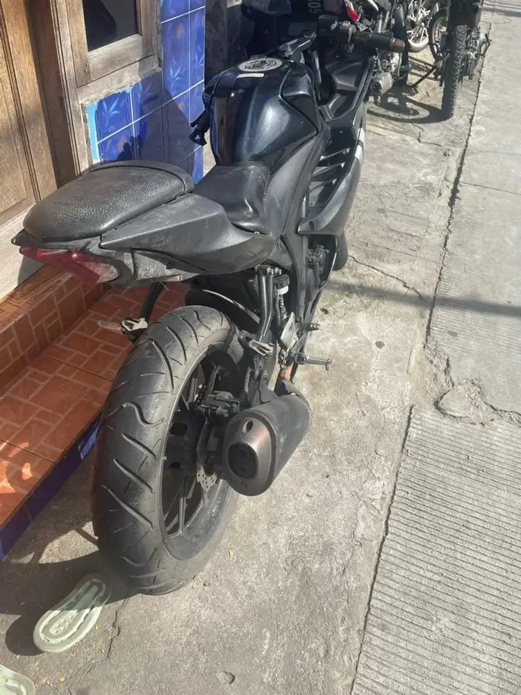 Jual kondisi seadanya gsx 150 r