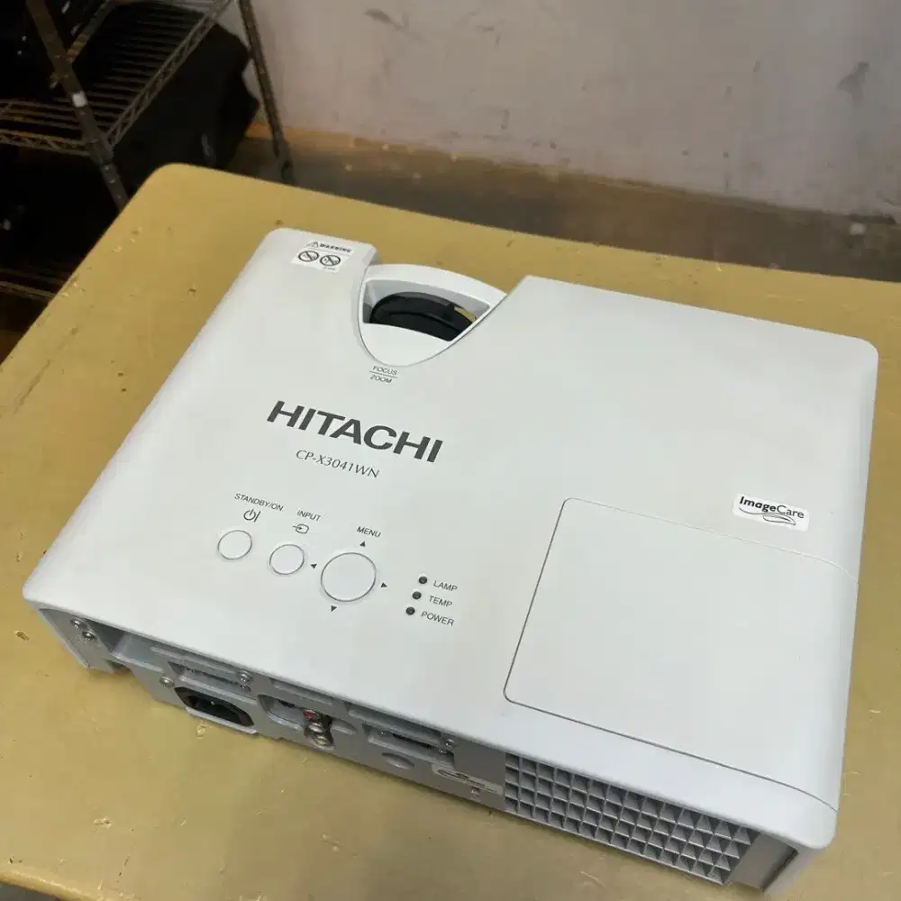 Hitachi CP-X3041WN XGA  Proyektor Projector LCD Theater Rumah Kantor