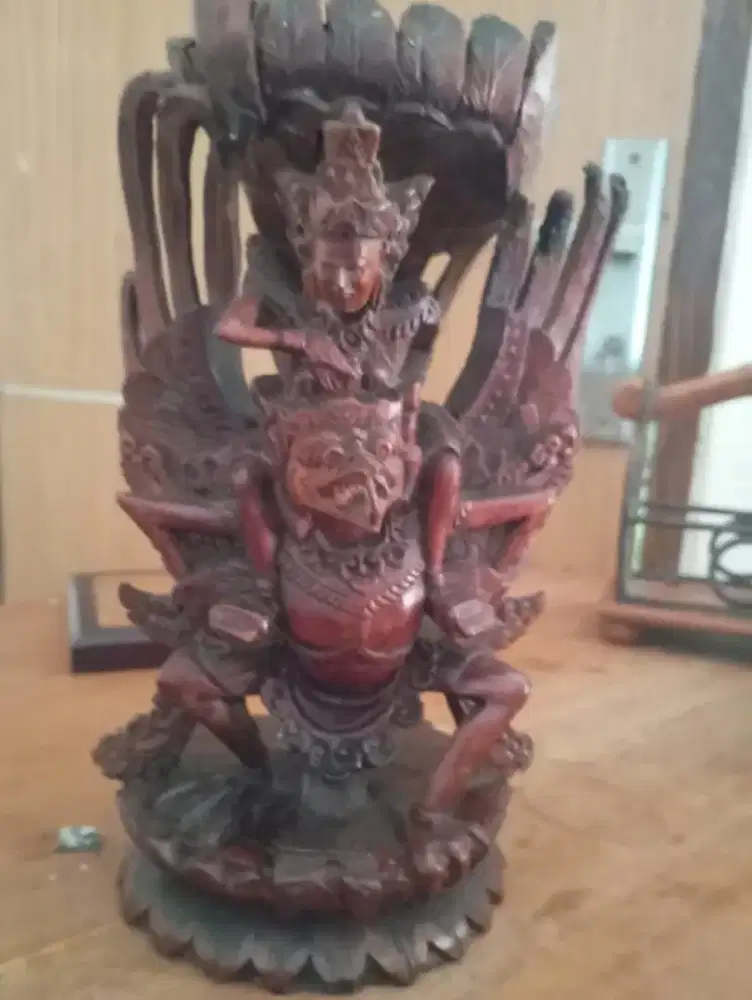 Ukiran Dewa Wisnu Garuda Kencana Bali