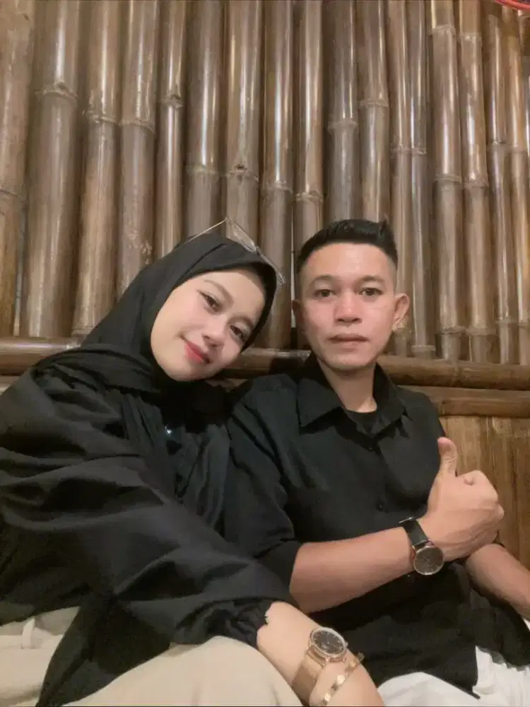 Jual beli laptop bekas atau macbook matitotal atau rusak