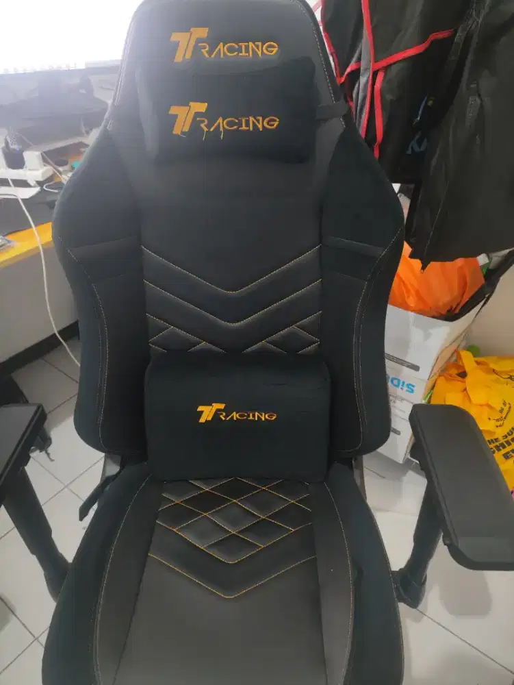 Dijual kursi gaming masih baru