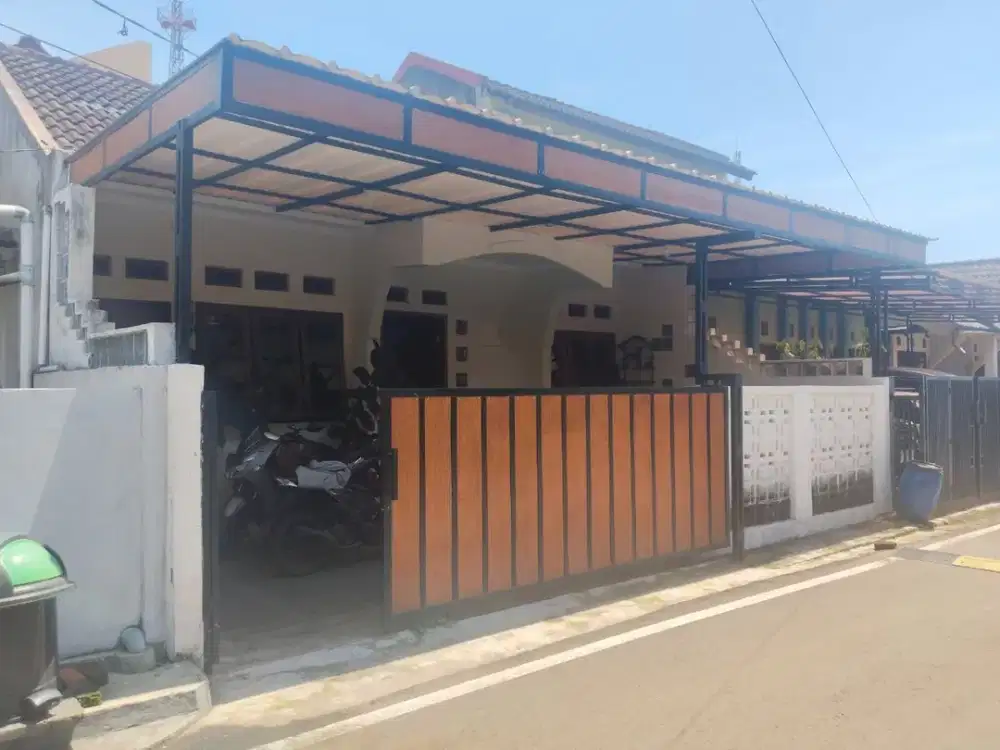 Rumah Hunian Nyaman Siap Huni sudah Renovasi  Lingkungan Aman dan Bebas Banjir Antapani