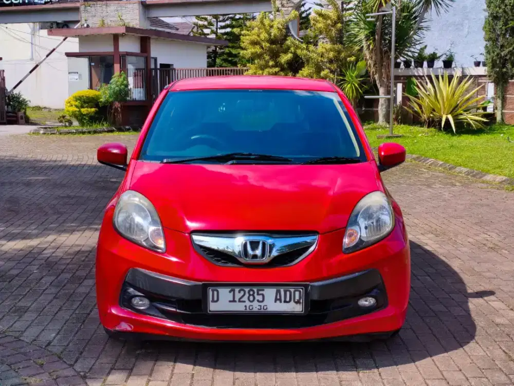 DP 2 jt Honda Brio Satya E 1,2 MT 2015