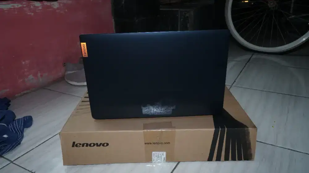 Lenovo ideapead 1 15AMN7 15.6inc 8/256 Gb Ryzen 3 AMD