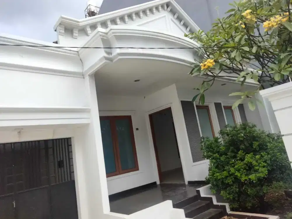 dijual rumah 1 lantai di kelapa gading