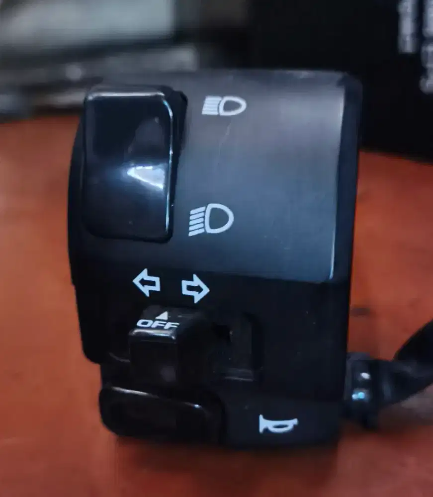 Saklar Kiri Aerox New