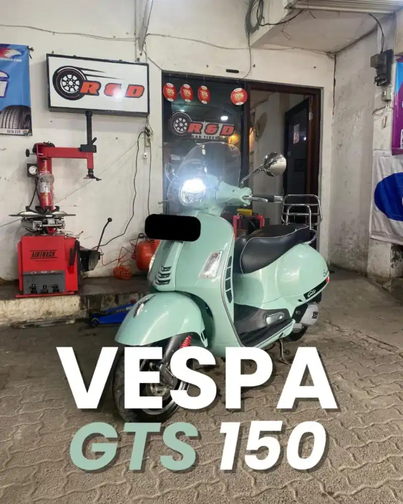 Vespa GTS 150 th 2022