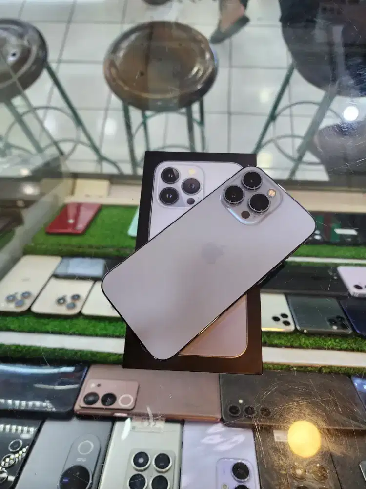 Iphone 13 pro 256gb resmi indo mulus likenew