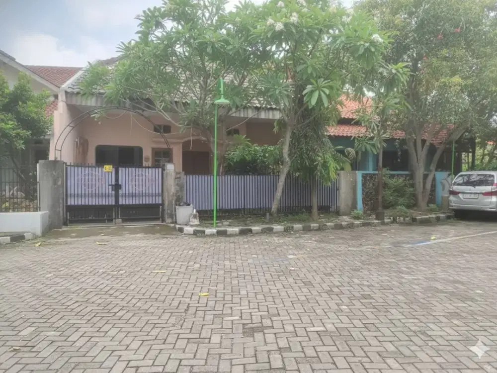 RUMAH RUNGKUT HARAPAN SIAP HUNI ROW 2 MOBIL