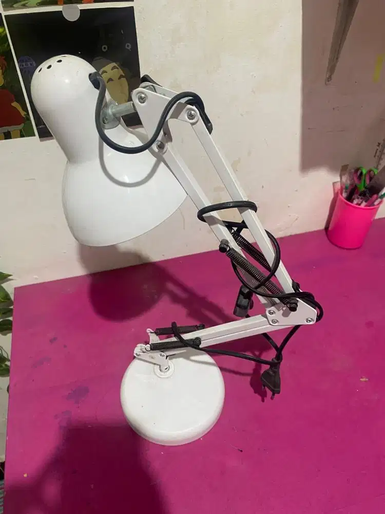 Lampu Meja Belajar Estetik
