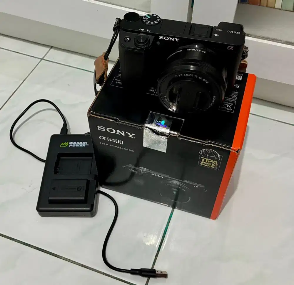 Sony A6400 Full Set SC3107 Extra Baterai dan Charger No Nego