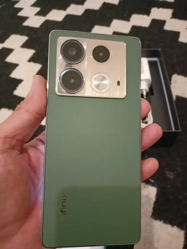 Infinix Note 40 ram 8/256gb mulus Like new No minus fullset