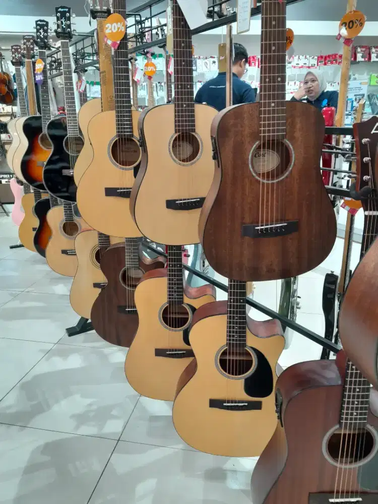 Promo cicilan home credit , cort E A guitar W Q + Bag