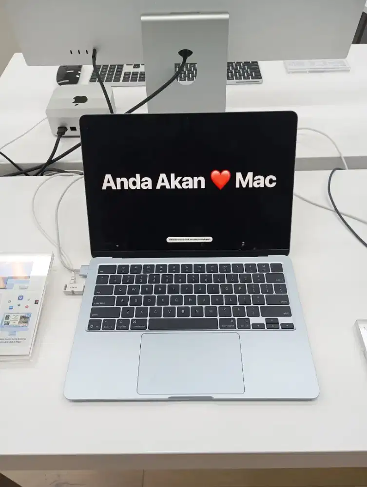 Macbook air m4 16/256 gb