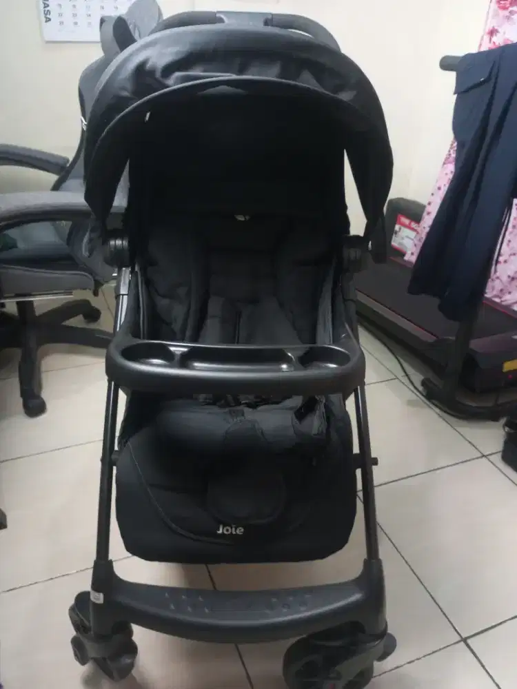 Preloved Like New Stroller Joie