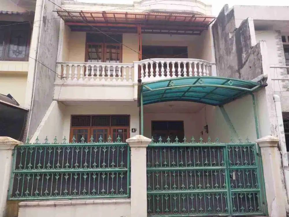dijual rumah 2 lantai di Rawamangun Jakarta Timur