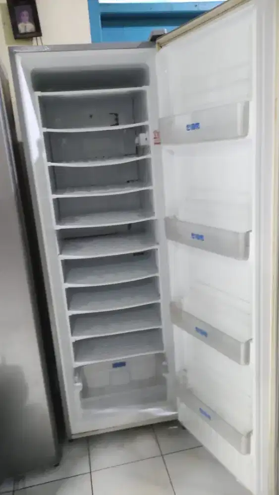 Freezer masih normal 10 rak