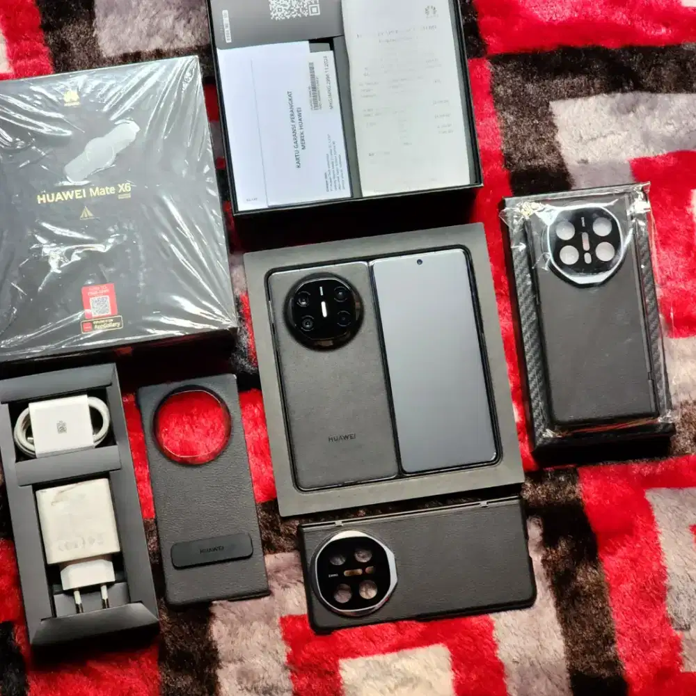 Huawei Mate X6 12/512GB Black Garansi Resmi Indonesia 2027