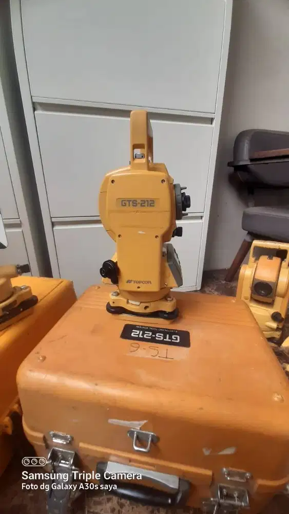 TOPCON GTS 212 -Teodolite