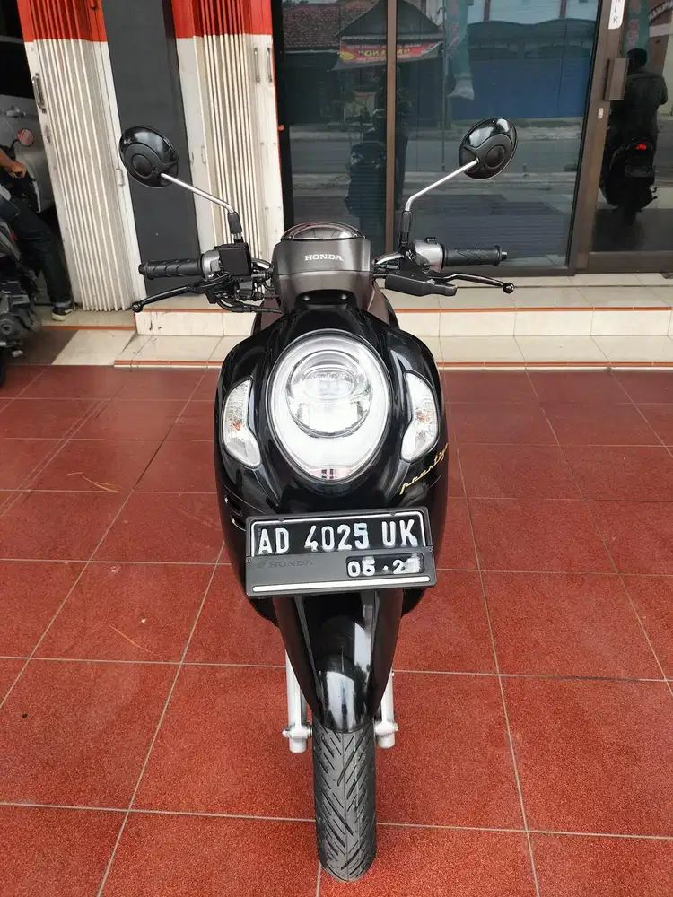 SCOOPY PRESTIGE TAHUN 2022