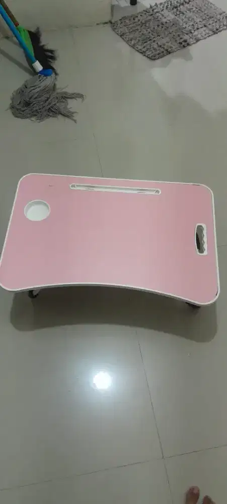 Jual meja lipat warna pin gak bisa jauh-jauh
