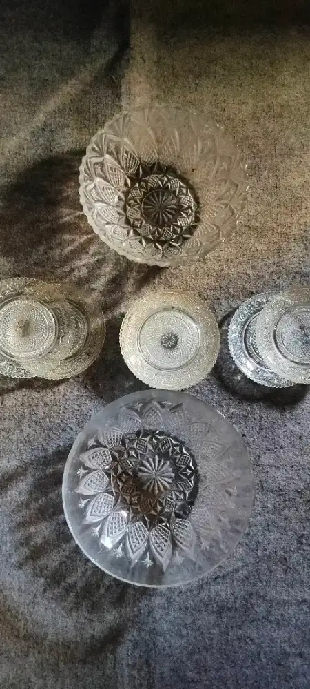 Vintage crystal glass bowl set