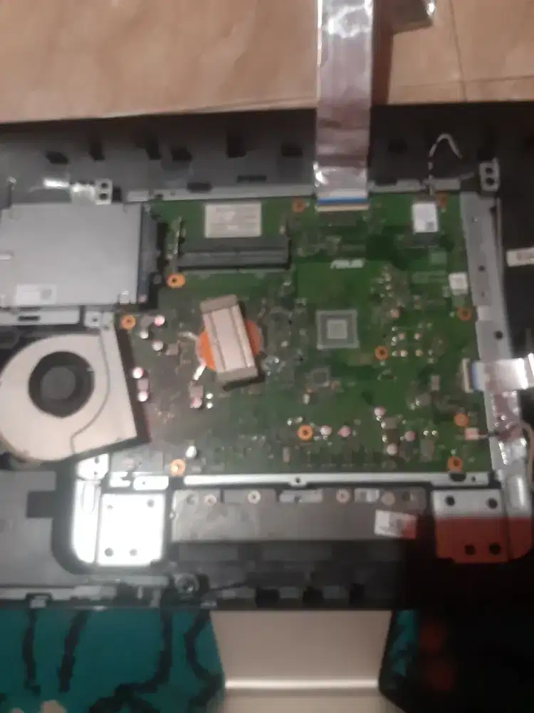 Mobo pc All in one asus v222U normal tested i3 gen 8