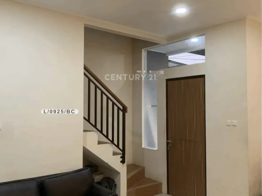 Rumah 2 Lantai Nyaman SIap Huni Dan Strategis Di BuahBatu Bandung