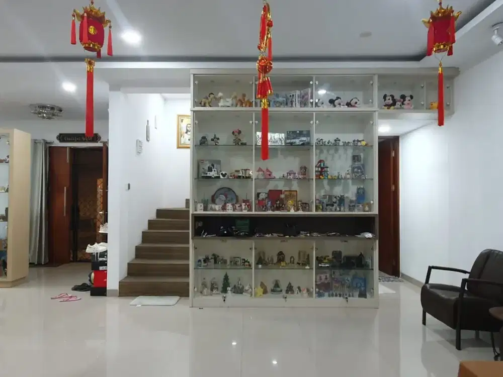 Dijual Rumah Lux komplek Cherry field full furnished buah batu Bandung