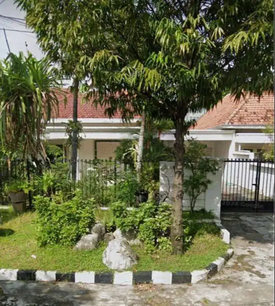 Dijual Rumah di Jl. Trunojoyo Lebar ± 18m SHM