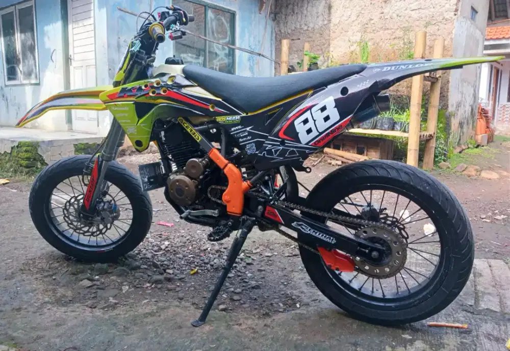 KAWASAKI KLX DTRACKER 2013