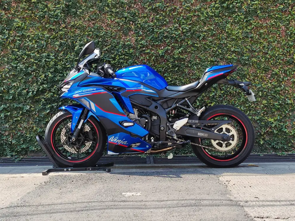 Kawasaki Ninja ZX25R SE ABS 2023 Like New Very Low Odo