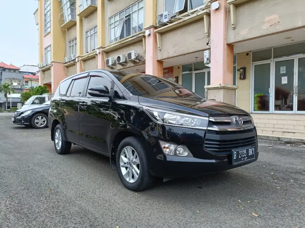 Toyota Kijang Innova Diesel V AT 2016 Hitam