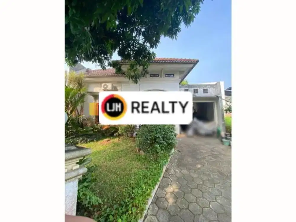 Rumah di Anggun Selatan Graha Estetika Semarang