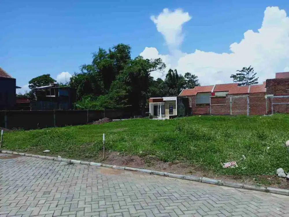 Dijual cepat Tanah Kavling siap bangun di perumahan Ndalem Kalegan Ampeldento, Madyopuro, Kedungkandang, Malang.