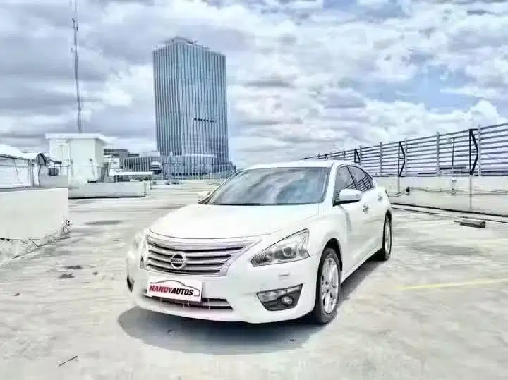 Nissan Teana XV Tahun 2014 Automatic Putih Metalik