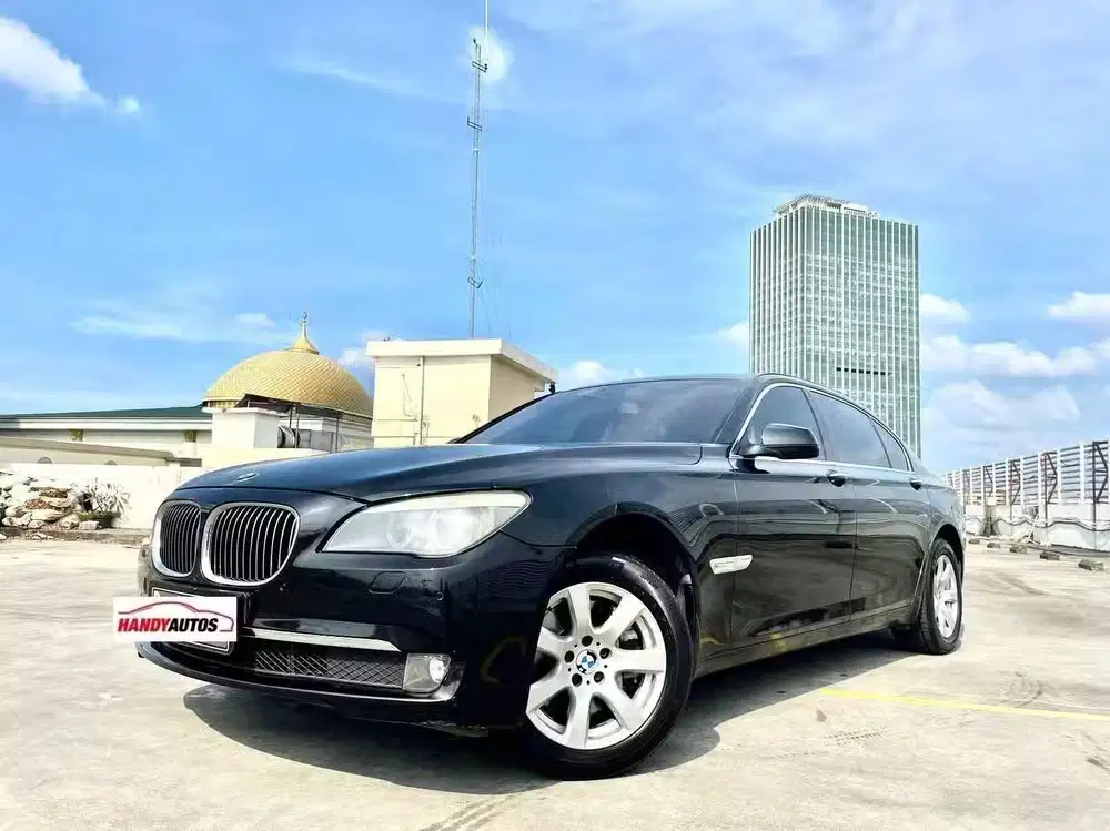 BMW 730li Tahun 2010 Automatic Hitam Metalik