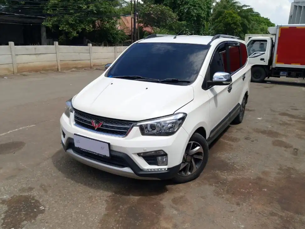 DP RENDAH Wuling Confero S 1.5 L ACT Lux Plus Bensin-MT 2020 PKT