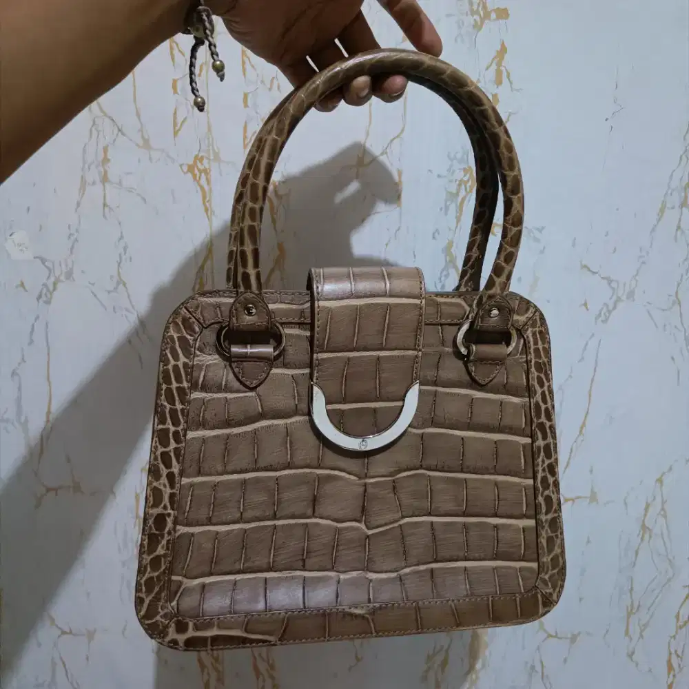 Tas wanita branded aigner authentic
