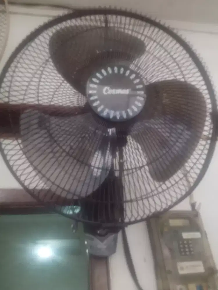 Kipas angin dinding 16 inch cosmos normal siap pakai nego tipis